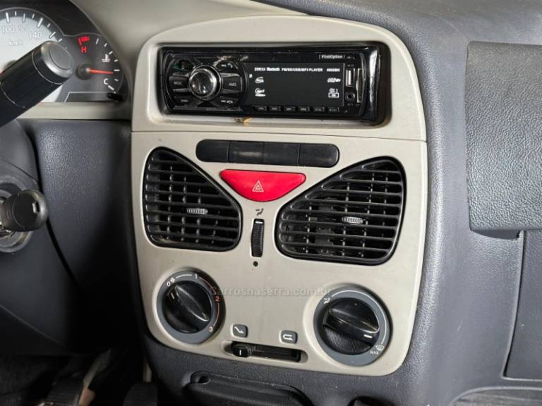 FIAT - PALIO - 2009/2010 - Vermelha - R$ 20.900,00