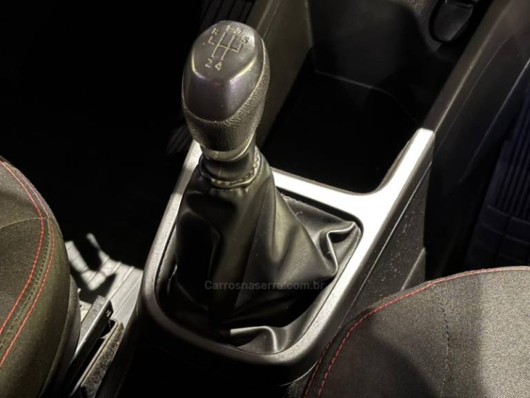 RENAULT - KWID - 2017/2018 - Branca - R$ 41.900,00
