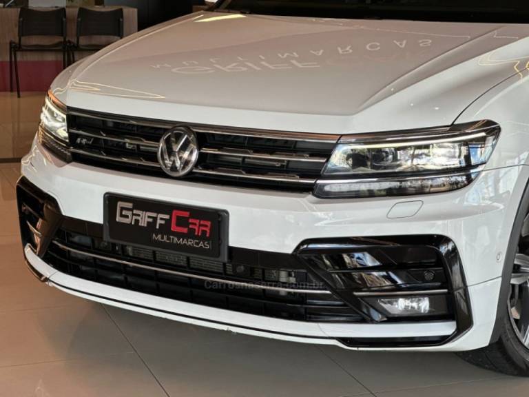 VOLKSWAGEN - TIGUAN - 2019/2020 - Branca - R$ 179.900,00