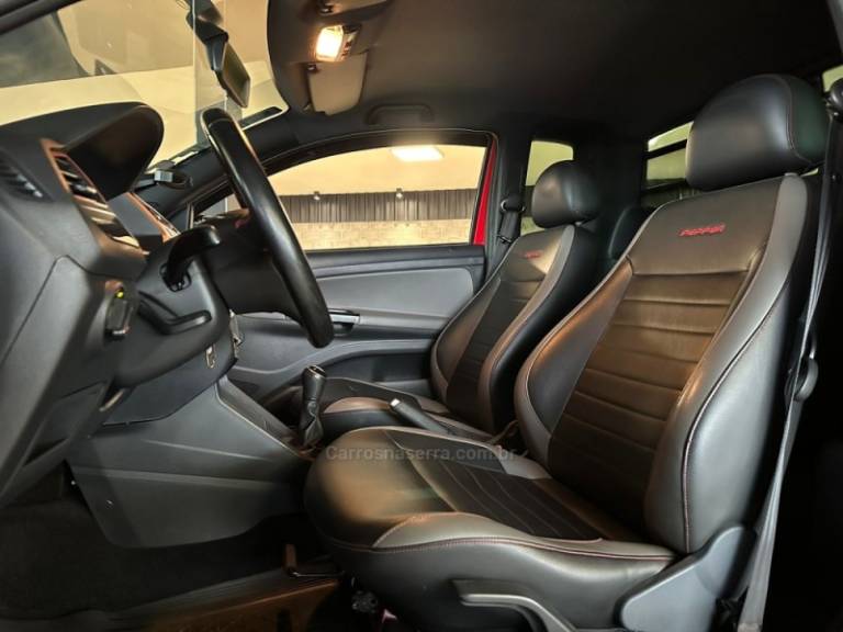 VOLKSWAGEN - SAVEIRO - 2018/2019 - Vermelha - R$ 78.900,00