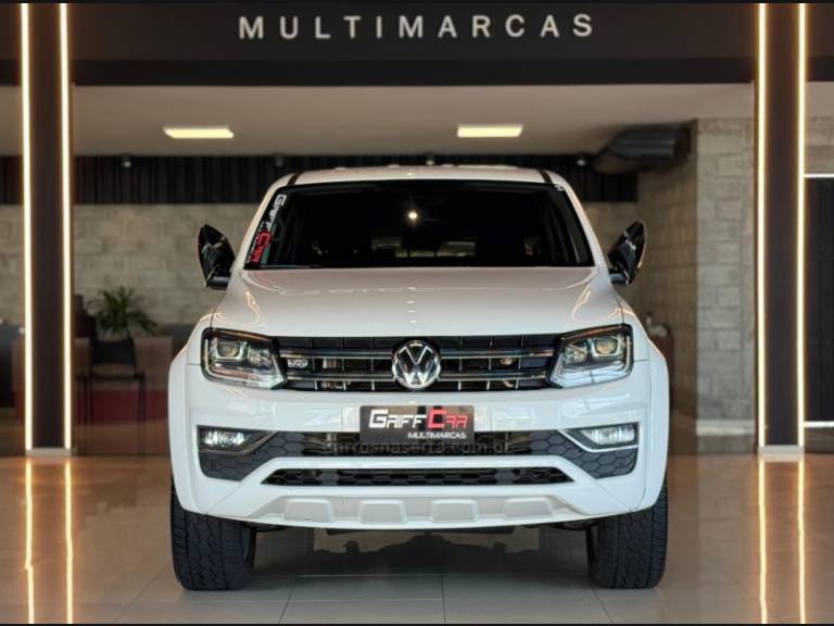 VOLKSWAGEN - AMAROK - 2018/2019 - Branca - R$ 149.900,00