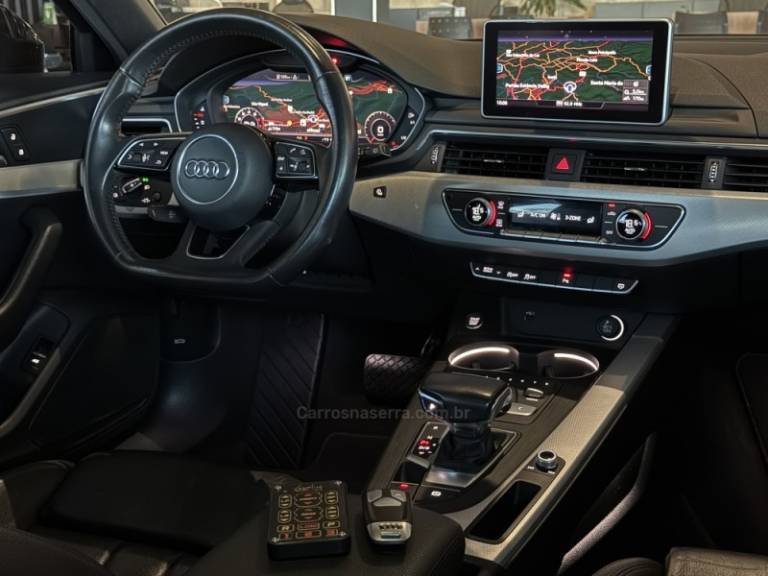 AUDI - A4 - 2019/2019 - Cinza - R$ 199.900,00