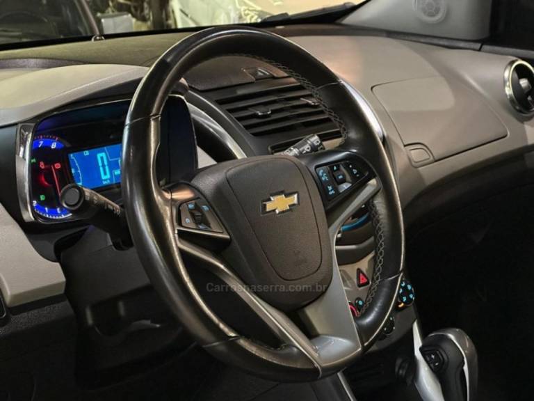 CHEVROLET - TRACKER - 2014/2015 - Branca - R$ 73.900,00