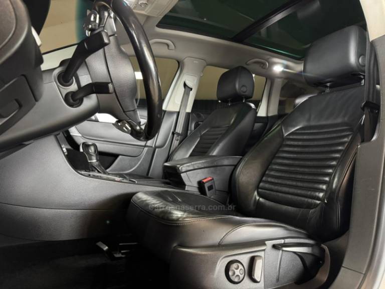 VOLKSWAGEN - PASSAT - 2013/2014 - Branca - R$ 89.900,00
