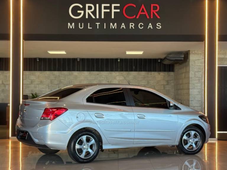CHEVROLET - PRISMA - 2016/2017 - Prata - R$ 66.900,00