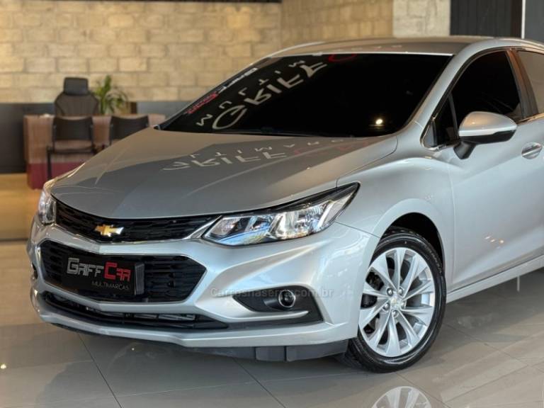 CHEVROLET - CRUZE - 2018/2019 - Prata - R$ 89.900,00
