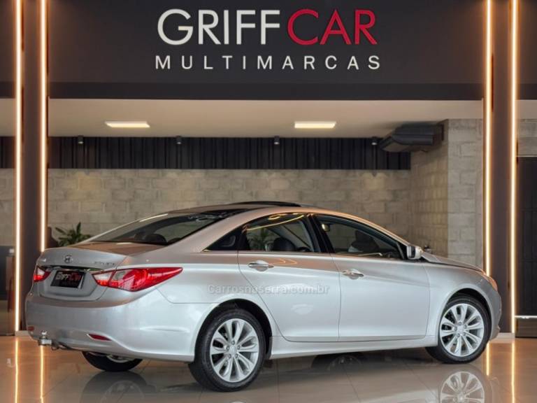 HYUNDAI - SONATA - 2011/2012 - Prata - R$ 71.900,00