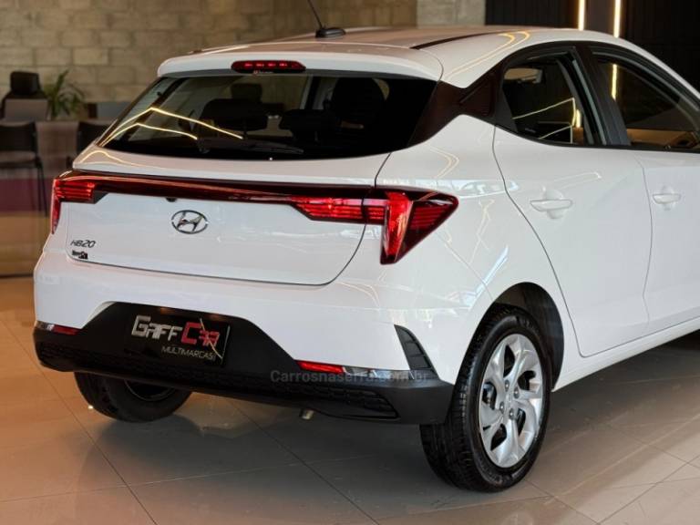 HYUNDAI - HB20 - 2023/2024 - Branca - R$ 72.900,00