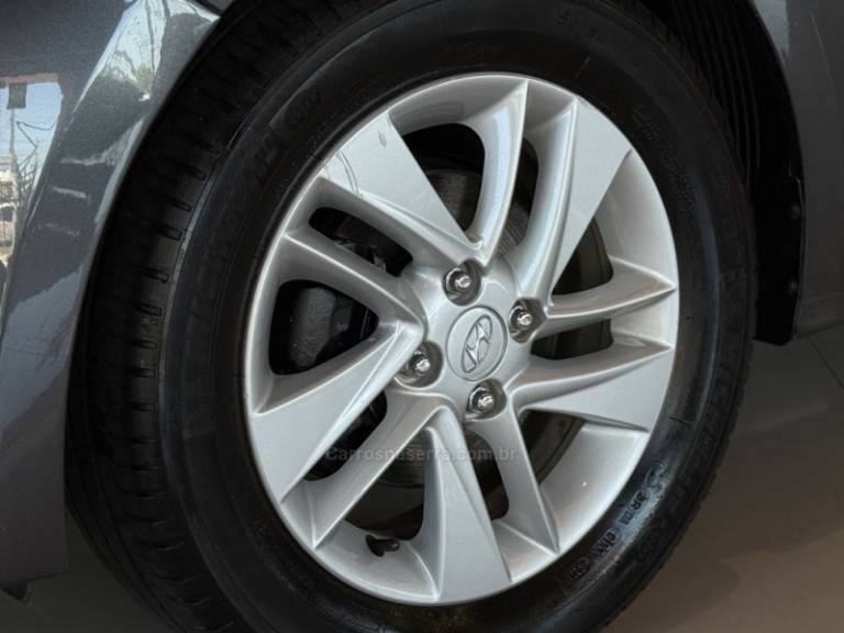 HYUNDAI - HB20 - 2012/2013 - Cinza - R$ 48.900,00