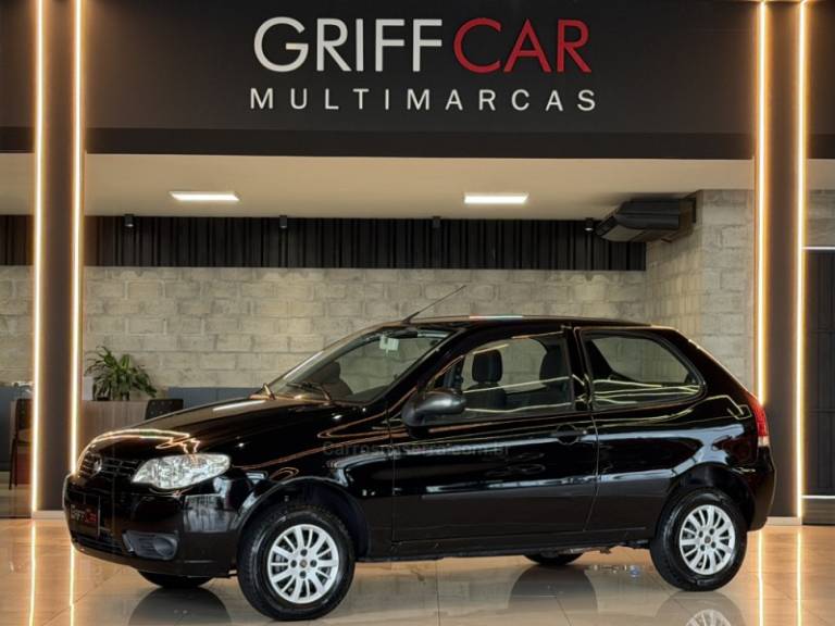 FIAT - PALIO - 2014/2014 - Preta - R$ 26.900,00