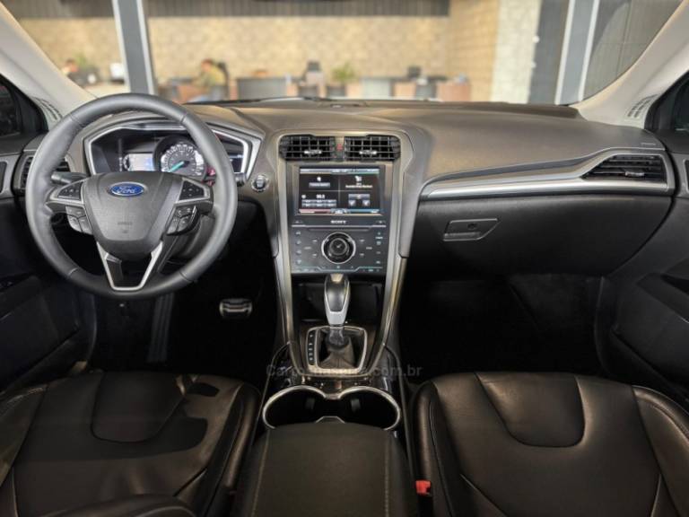 FORD - FUSION - 2013/2014 - Branca - R$ 77.900,00