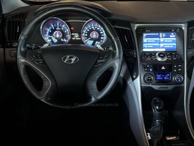 HYUNDAI - SONATA - 2013/2013 - Prata - R$ 79.900,00