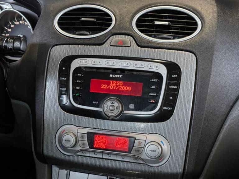 FORD - FOCUS - 2009/2009 - Preta - R$ 44.900,00