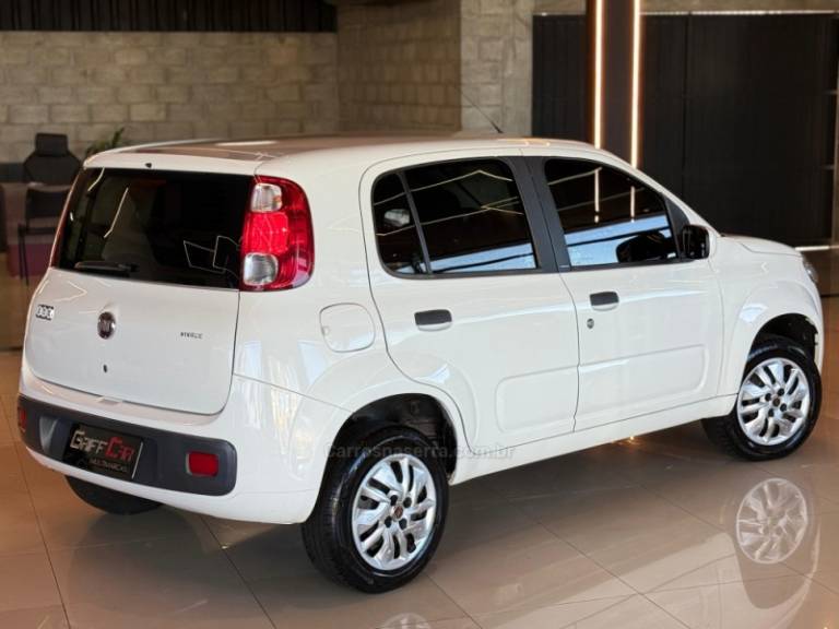 FIAT - UNO - 2014/2015 - Branca - R$ 35.900,00