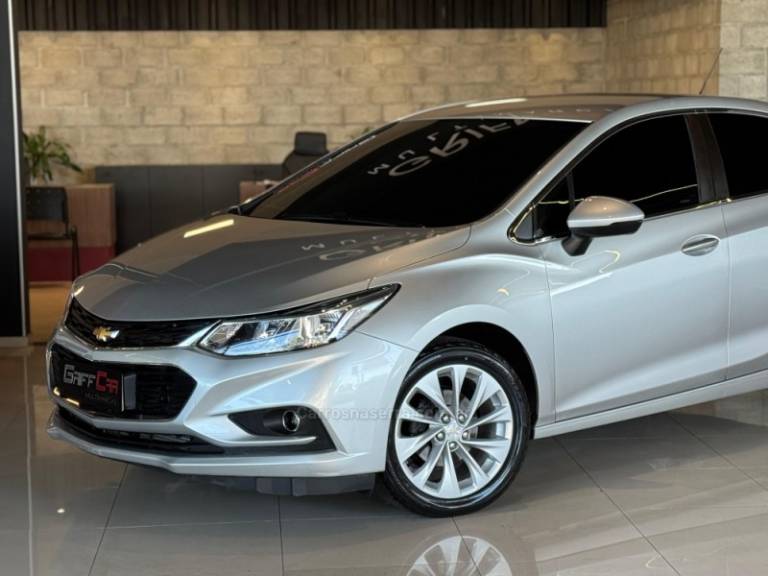 CHEVROLET - CRUZE - 2018/2019 - Prata - R$ 89.900,00