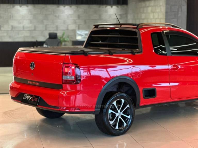 VOLKSWAGEN - SAVEIRO - 2018/2019 - Vermelha - R$ 78.900,00