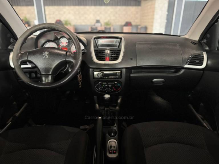 PEUGEOT - 207 - 2011/2012 - Preta - R$ 16.900,00