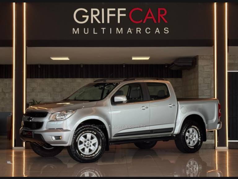 CHEVROLET - S10 - 2014/2014 - Prata - R$ 104.900,00