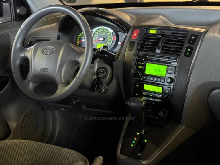 HYUNDAI - TUCSON - 2009/2010 - Preta - R$ 36.900,00