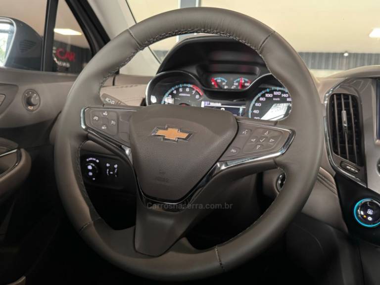 CHEVROLET - CRUZE - 2017/2017 - Preta - R$ 84.900,00