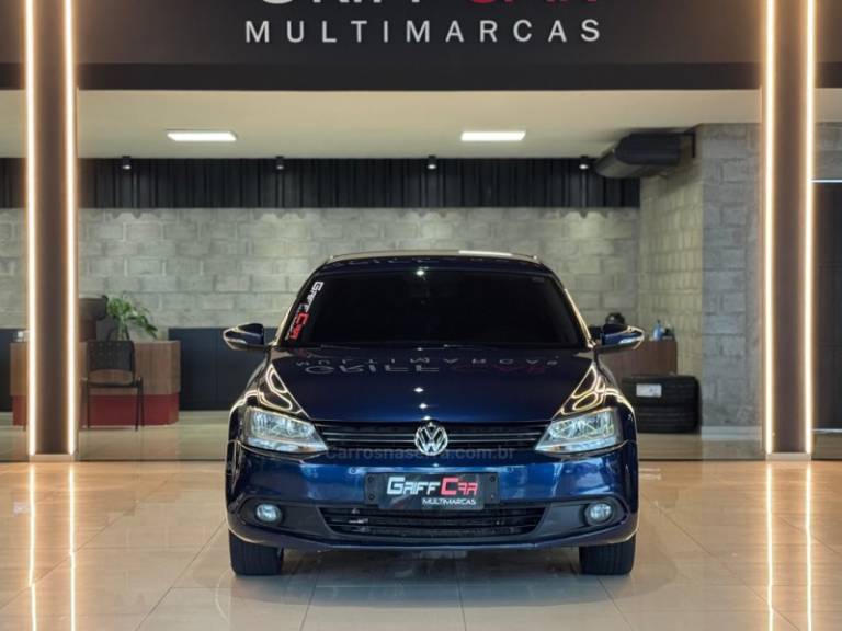 VOLKSWAGEN - JETTA - 2011/2012 - Azul - R$ 61.900,00
