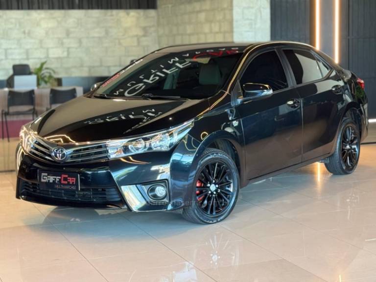 TOYOTA - COROLLA - 2015/2015 - Preta - R$ 87.900,00