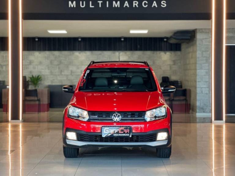 VOLKSWAGEN - SAVEIRO - 2017/2018 - Vermelha - R$ 81.900,00