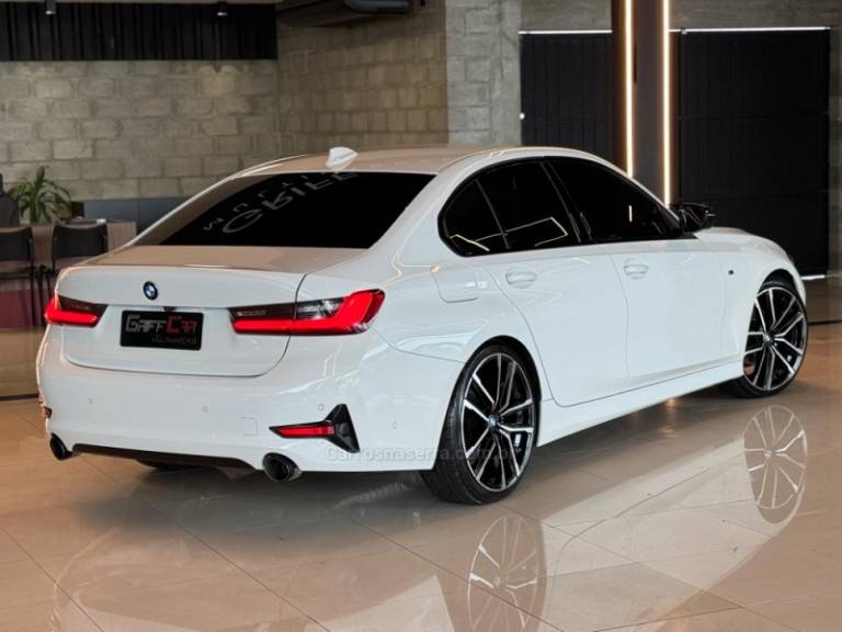 BMW - 320I - 2019/2020 - Branca - R$ 199.900,00