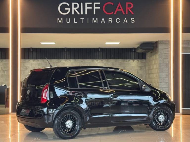 VOLKSWAGEN - UP - 2015/2016 - Preta - R$ 52.900,00