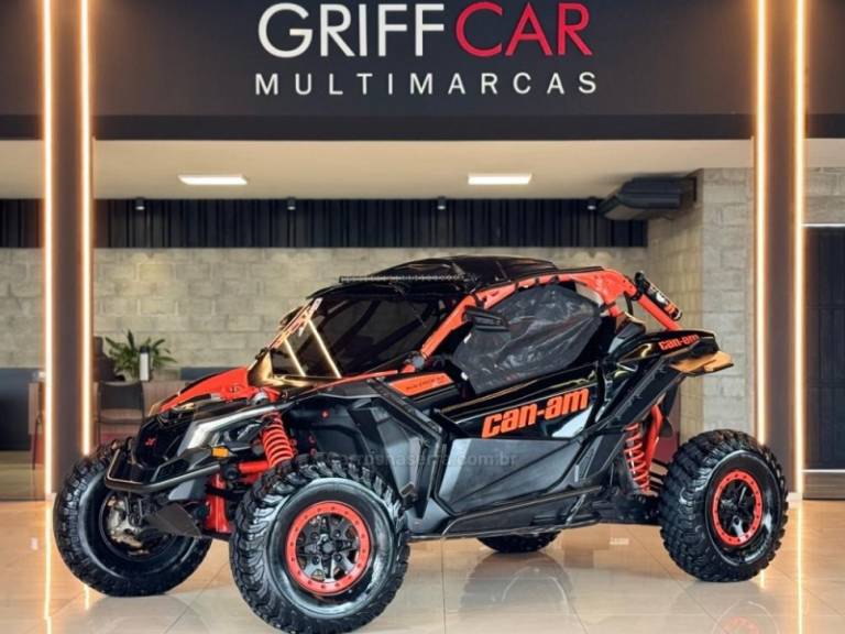 CAN-AM - MAVERICK XRS - 2018/2018 - Laranja - R$ 149.900,00