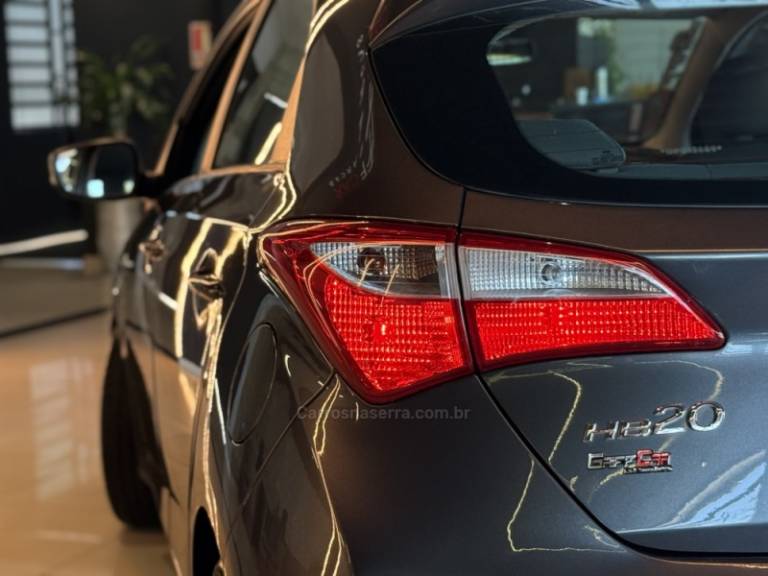 HYUNDAI - HB20 - 2012/2013 - Cinza - R$ 48.900,00