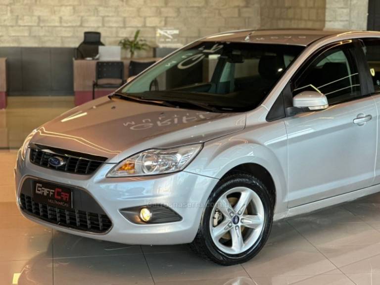 FORD - FOCUS - 2012/2013 - Prata - R$ 44.900,00