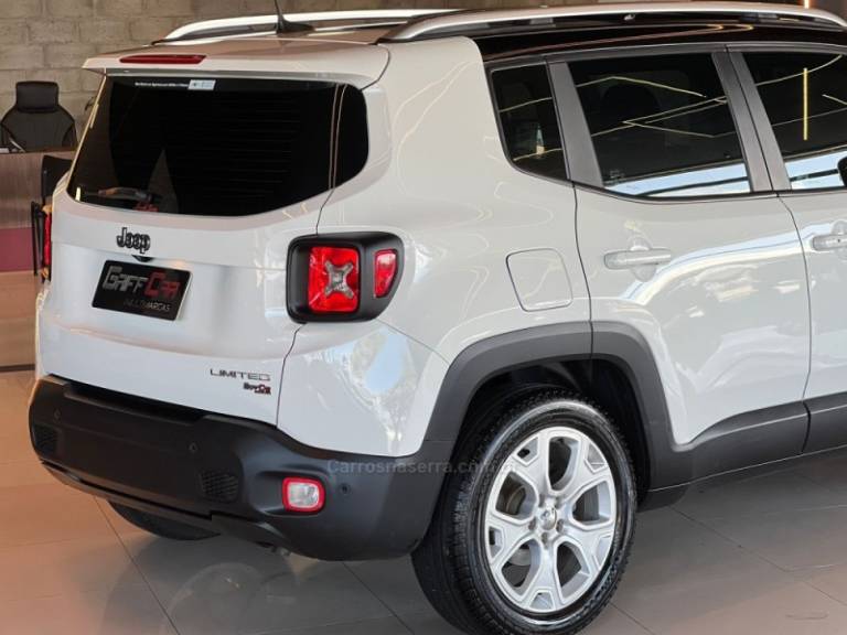 JEEP - RENEGADE - 2017/2018 - Branca - R$ 84.900,00