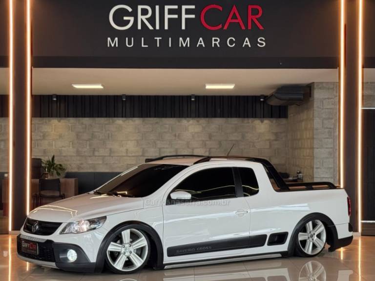 VOLKSWAGEN - SAVEIRO - 2013/2013 - Branca - R$ 61.900,00