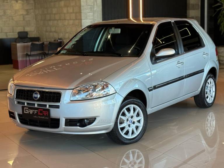 FIAT - PALIO - 2007/2008 - Prata - R$ 32.900,00