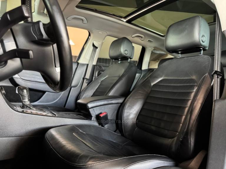 VOLKSWAGEN - PASSAT - 2011/2011 - Preta - R$ 76.900,00