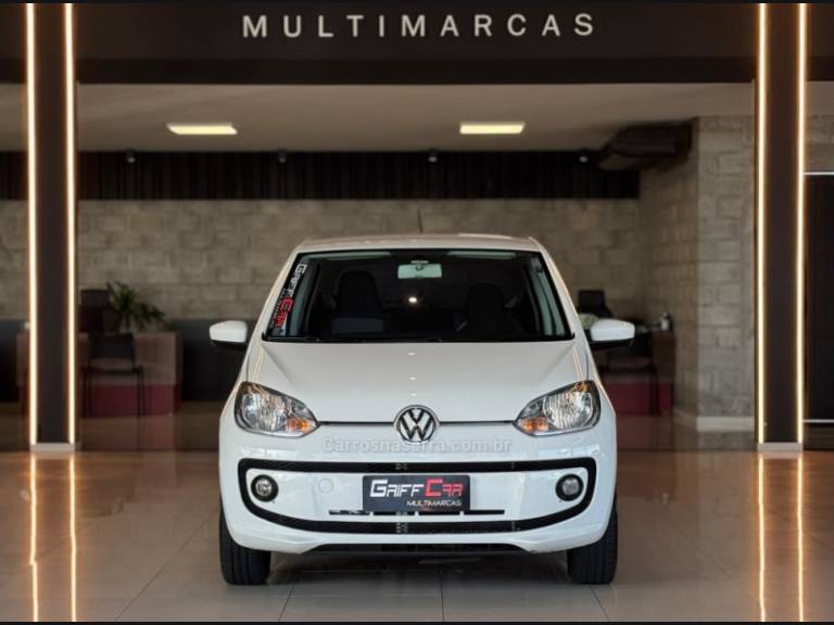 VOLKSWAGEN - UP - 2017/2017 - Branca - R$ 46.900,00