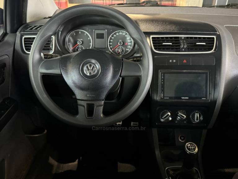 VOLKSWAGEN - FOX - 2013/2013 - Preta - R$ 43.900,00