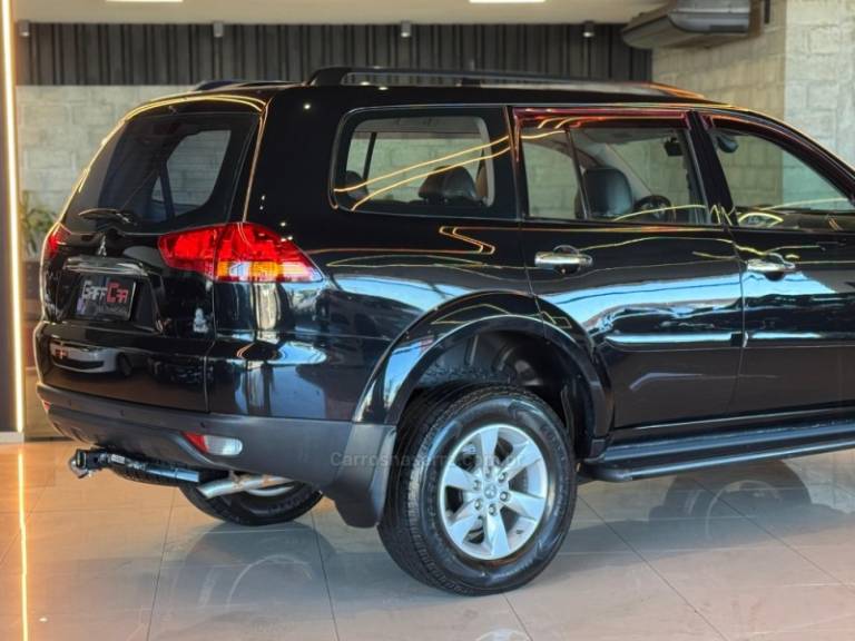 MITSUBISHI - PAJERO DAKAR - 2011/2012 - Preta - R$ 109.900,00