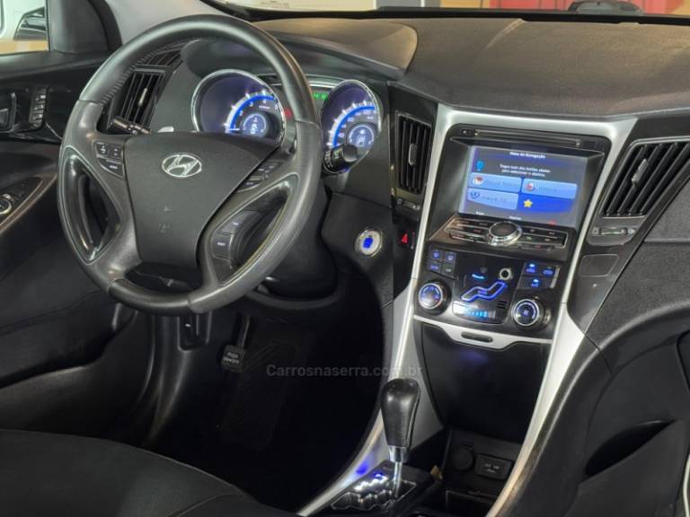 HYUNDAI - SONATA - 2011/2012 - Prata - R$ 71.900,00