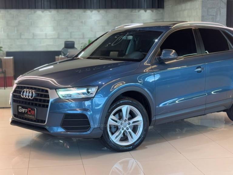 AUDI - Q3 - 2015/2016 - Azul - R$ 99.900,00