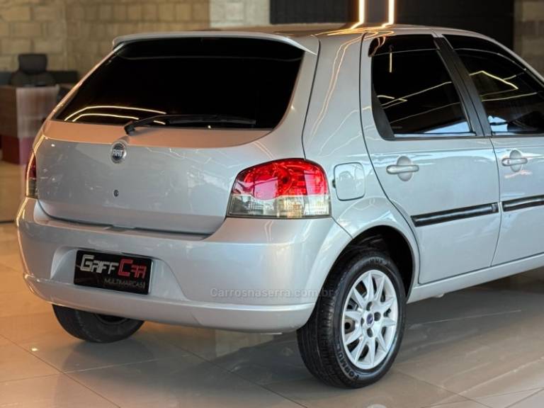 FIAT - PALIO - 2007/2008 - Prata - R$ 32.900,00