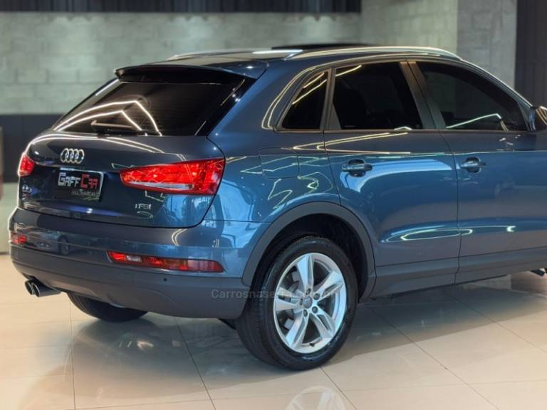 AUDI - Q3 - 2015/2016 - Azul - R$ 99.900,00