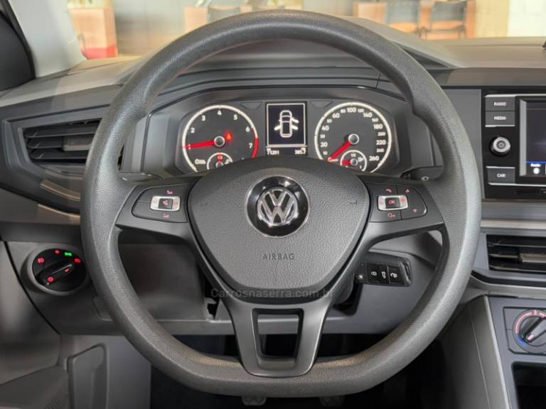 VOLKSWAGEN - POLO - 2018/2019 - Branca - R$ 66.900,00