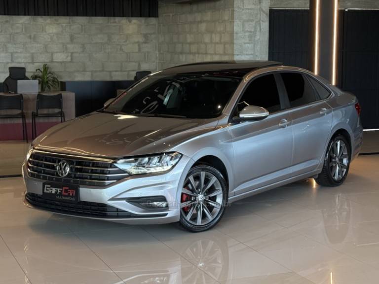 VOLKSWAGEN - JETTA - 2019/2020 - Prata - R$ 119.900,00