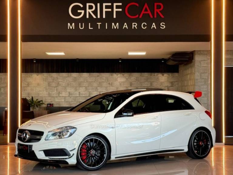 MERCEDES-BENZ - A 45 AMG - 2014/2015 - Branca - R$ 179.900,00