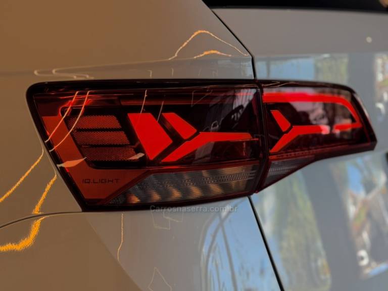 VOLKSWAGEN - TAOS - 2022/2022 - Branca - R$ 149.900,00