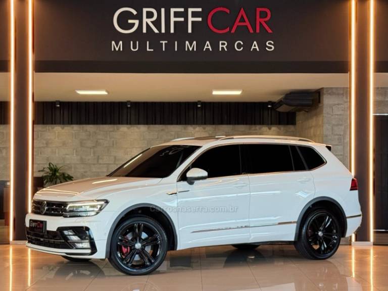 VOLKSWAGEN - TIGUAN - 2020/2020 - Branca - R$ 179.900,00