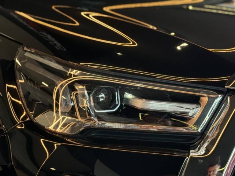 TOYOTA - HILUX - 2024/2024 - Preta - R$ 311.900,00