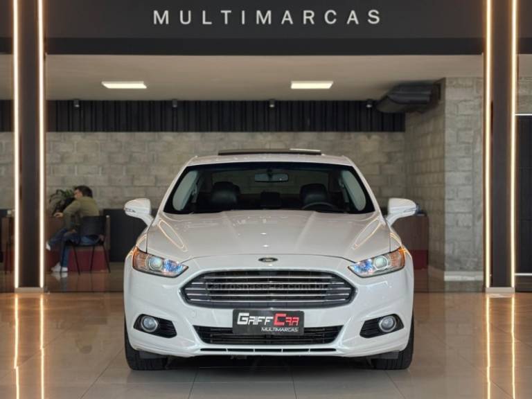 FORD - FUSION - 2013/2014 - Branca - R$ 77.900,00